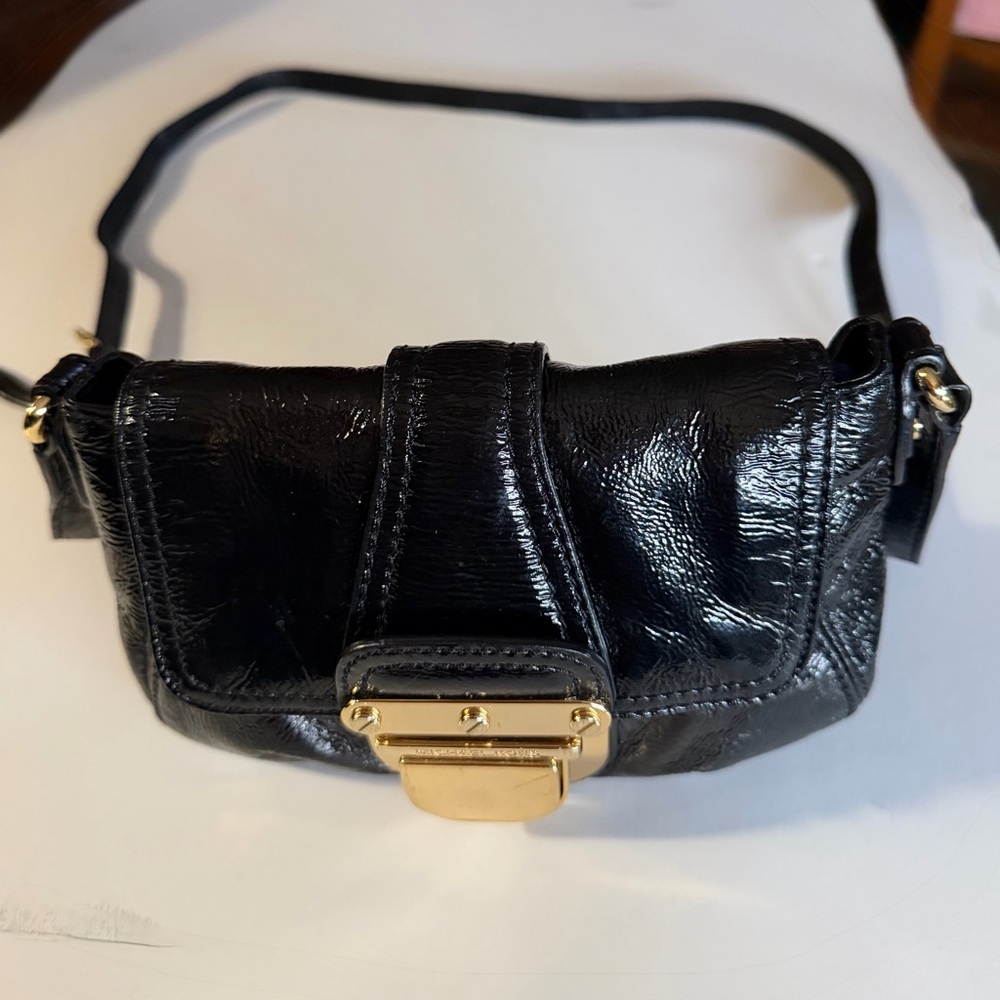 Michael Kors Women’s Crossbody Bag with Gold Hardware